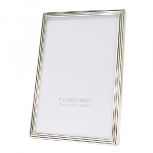 Contemporary and Chic Rectangular Silver Plated Steel Metal 4x6 Picture Frame